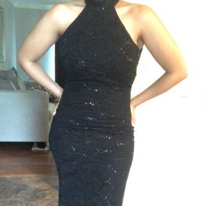 Shimmering Black Gown!